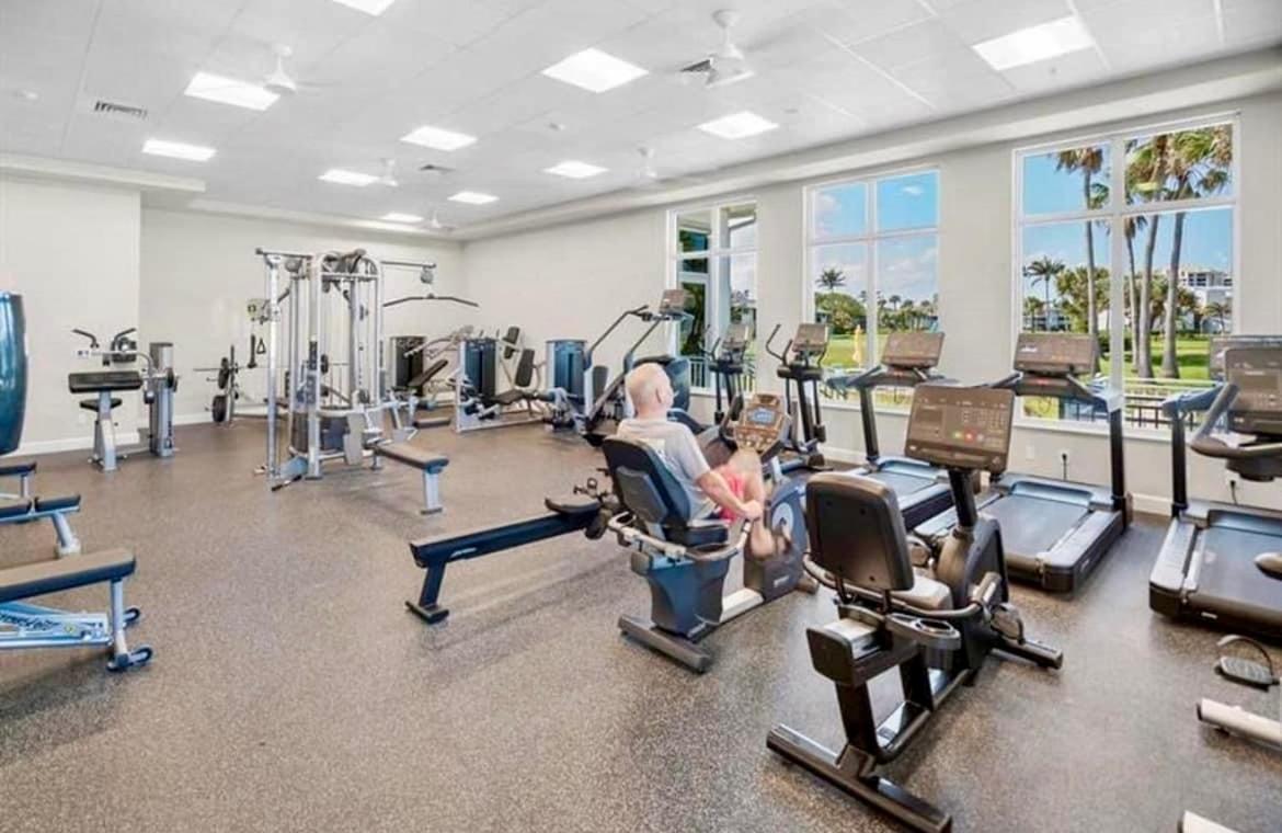 Excellent Beach Front Community, Golf Course, Tennis, Sunny Weather Year Round! فورت بييرس المظهر الخارجي الصورة